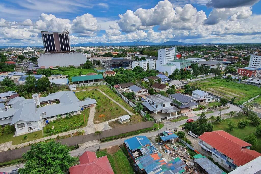 Kozi Square New Sgh Cozy Home Lv5B Kuching Ngoại thất bức ảnh